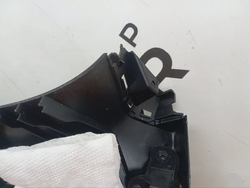 Обшивка двери багажника