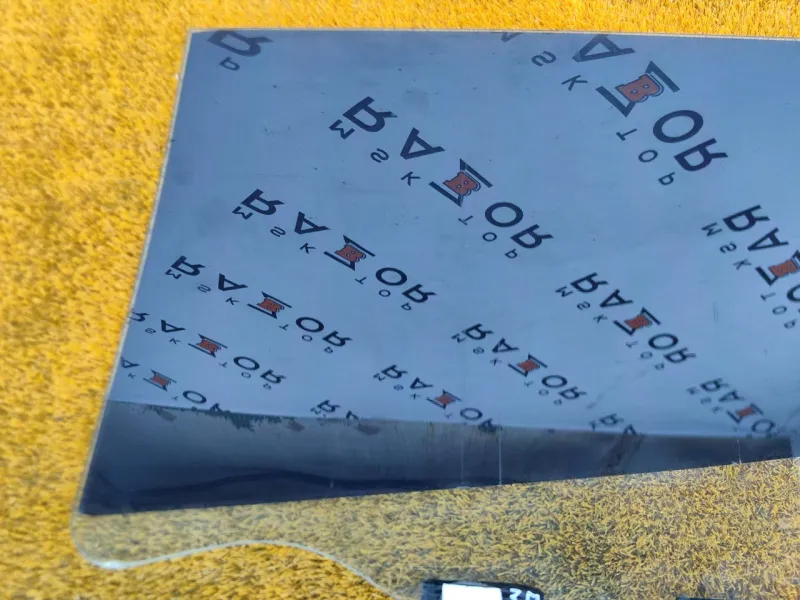 Стекло двери