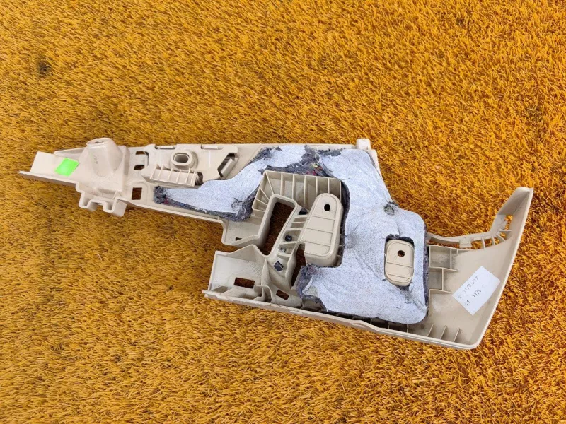 Обшивка багажника