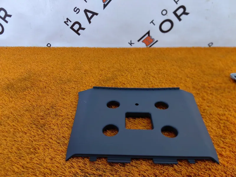 Накладка на торпедо