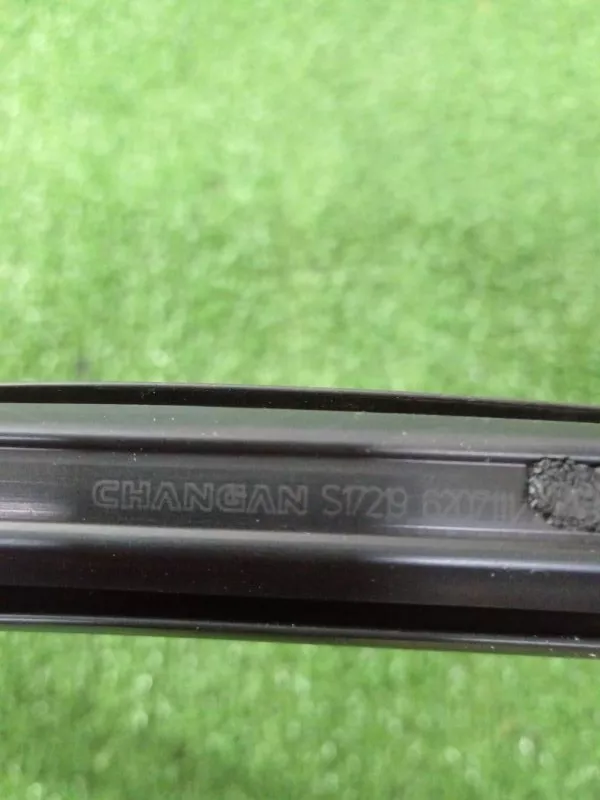 Уплотнитель стекла двери