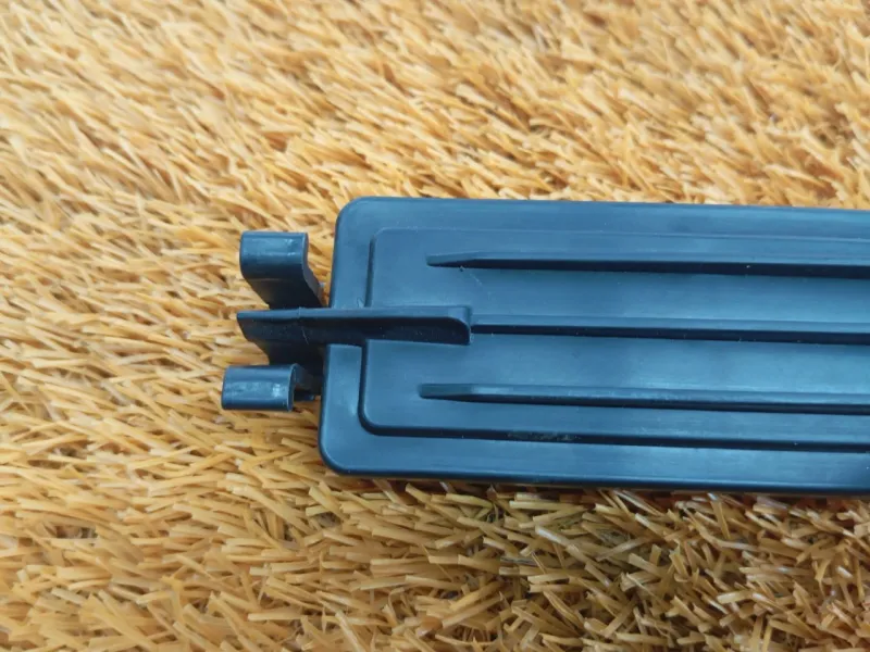 Крышка салонного фильтра