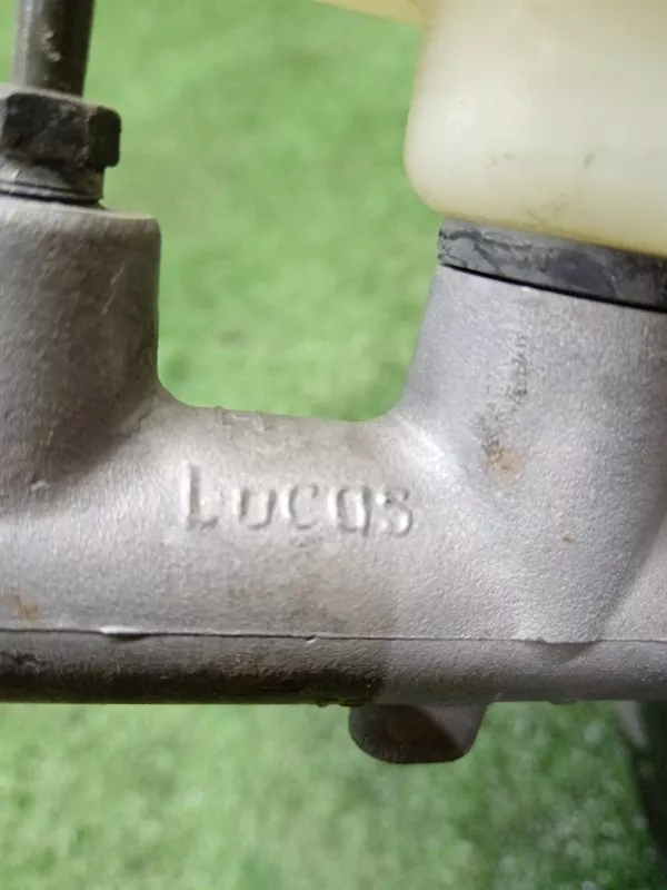 Главный тормозной цилиндр BMW 7-Series 1995 34331161872 E38