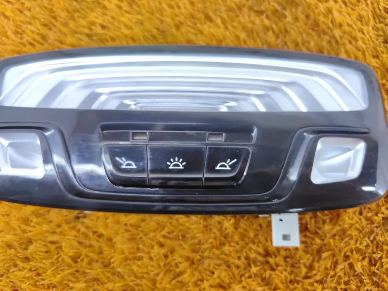 Плафон салона