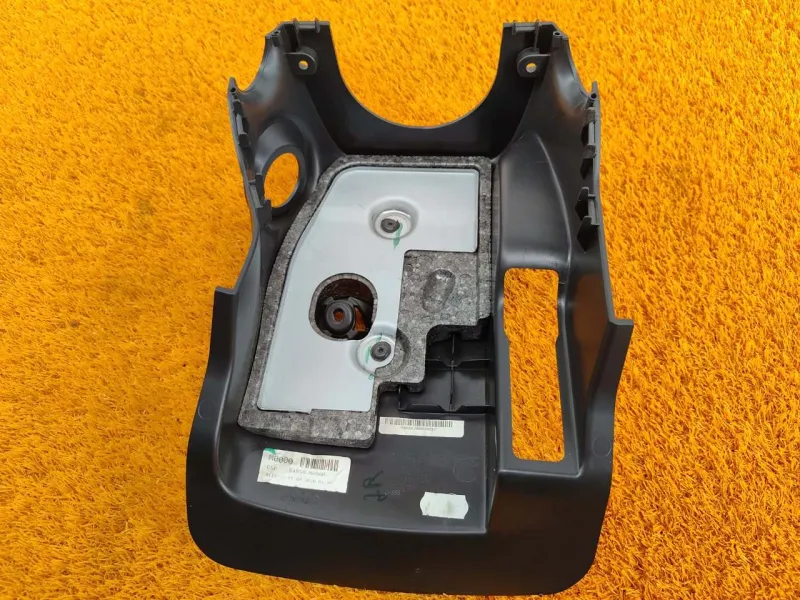 Кожух рулевой колонки