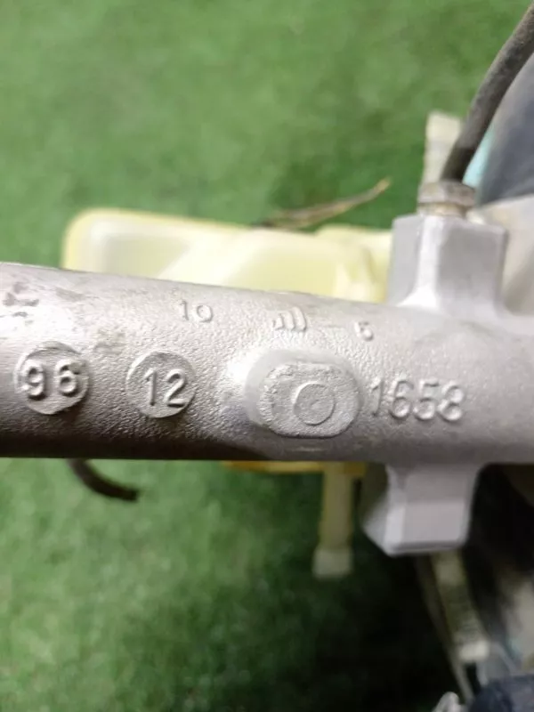 Главный тормозной цилиндр