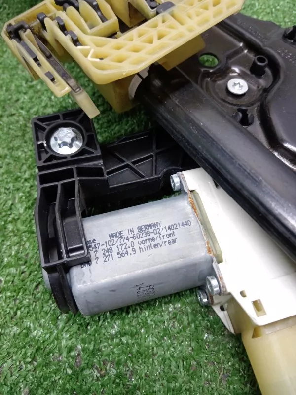 Стеклоподъемник BMW 5-Series 2011 51357182614 F10/F11, задний правый