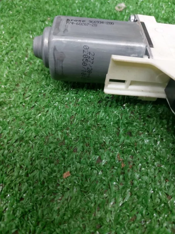 Стеклоподъемник Audi A5 2010 8T8839461 8T, задний левый