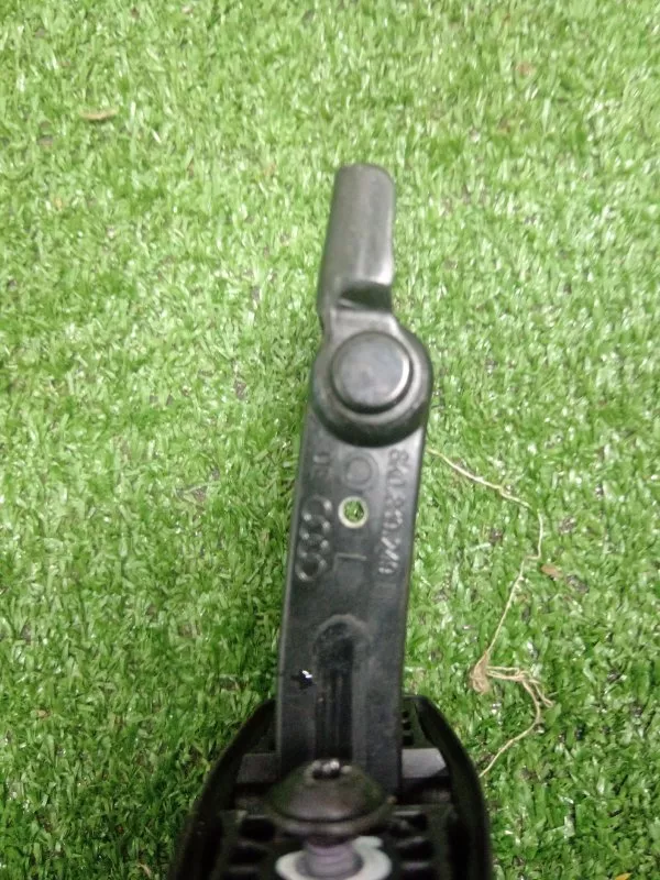 Ограничитель двери