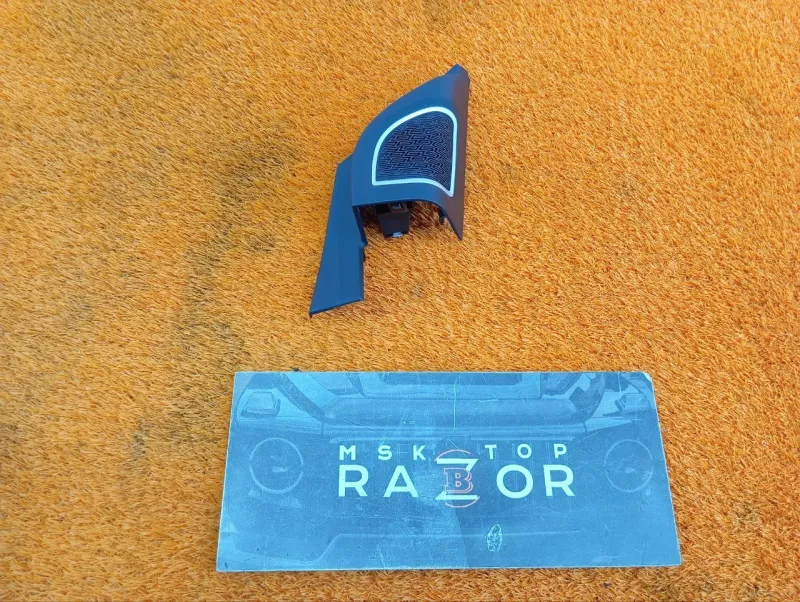 Уголок двери