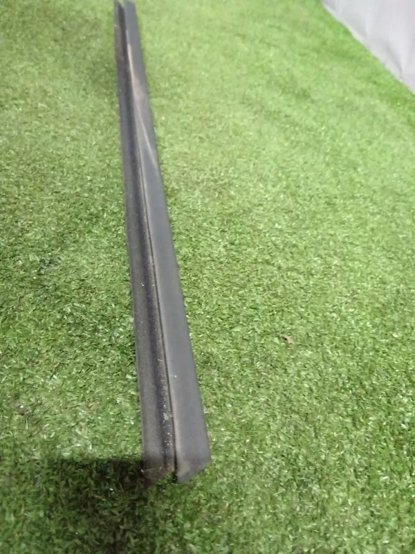 Молдинг стекла