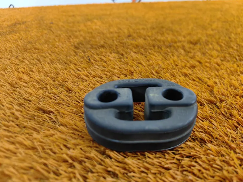 Крепление глушителя