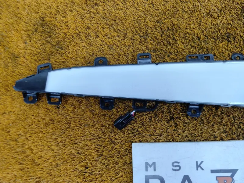 Накладка обшивки двери