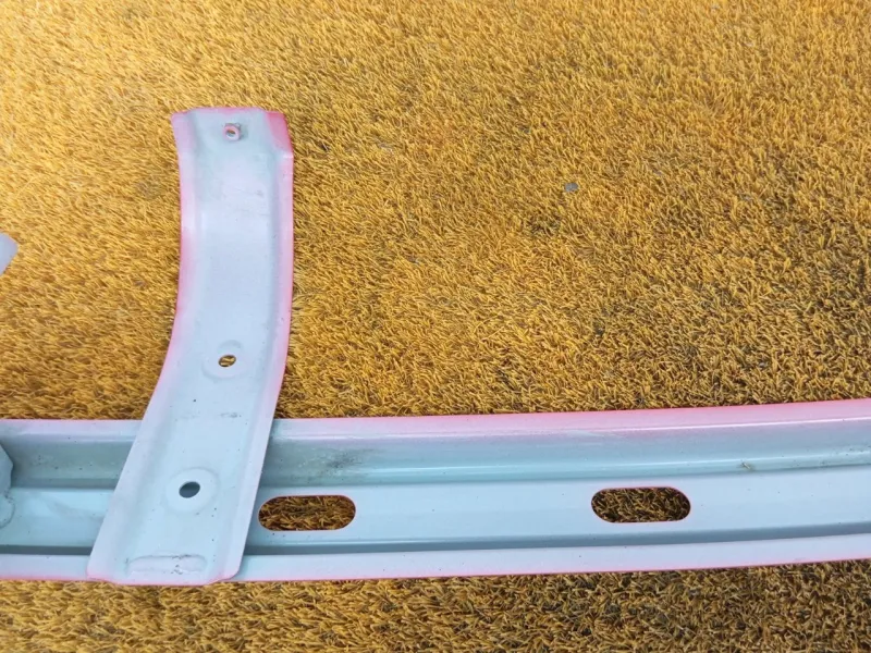 Усилитель бампера