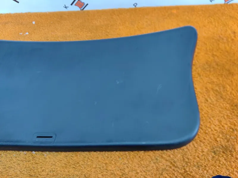 Обшивка двери багажника