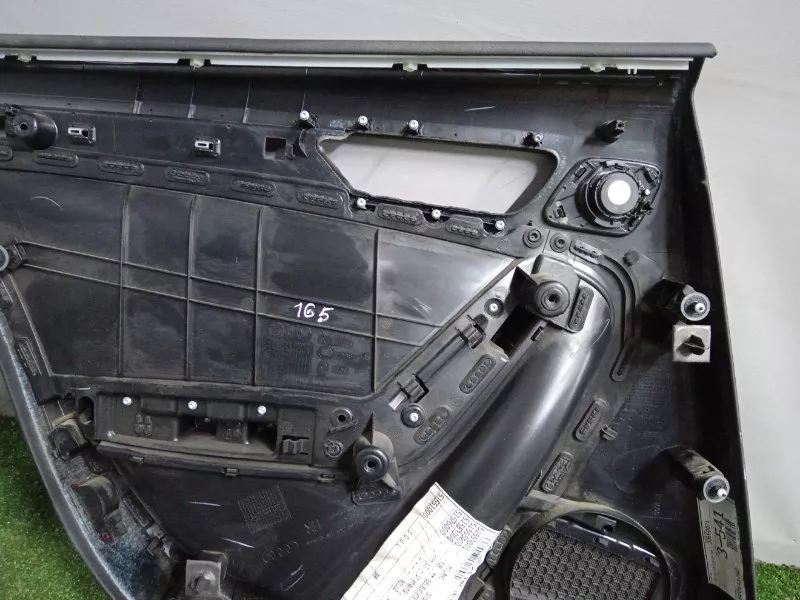 Обшивка двери Audi A4 2012 8K0867304G B8, задняя правая