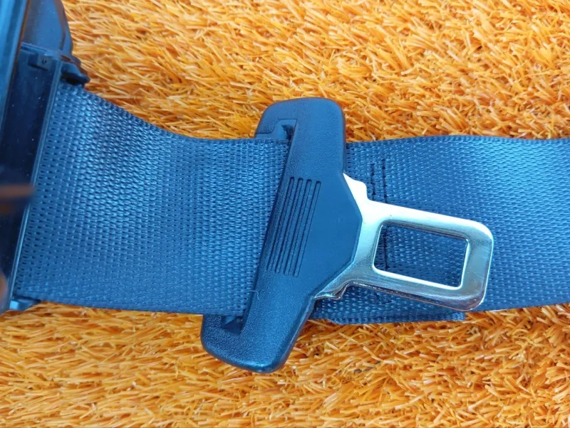 Ремень безопасности