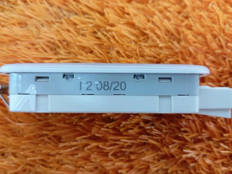 Плафон подсветки салона