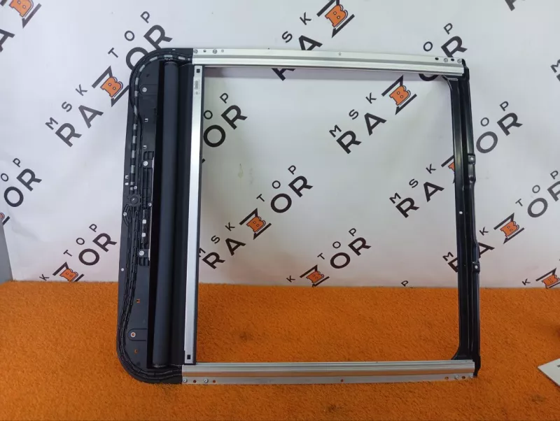 Шторка люка