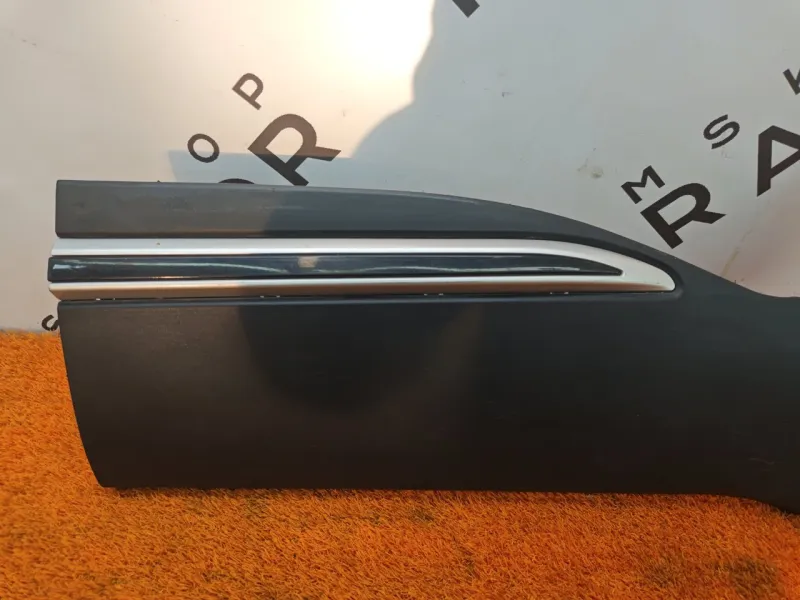 Молдинг двери