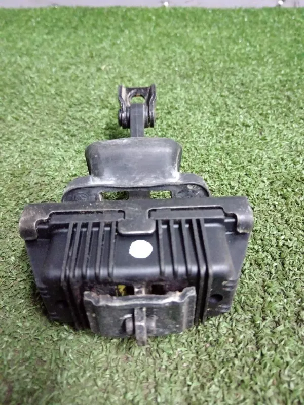 Ограничитель двери