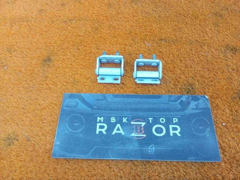 Петли двери багажника