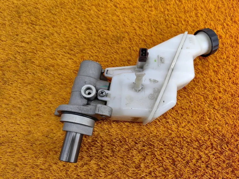 Главный тормозной цилиндр Chery Tiggo 7 PRO 2022 204000694AA SQRE4T15C