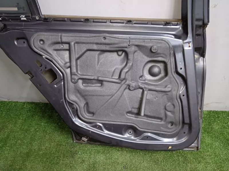 Дверь BMW 3-Series 2005 41007203647 E90, задняя левая