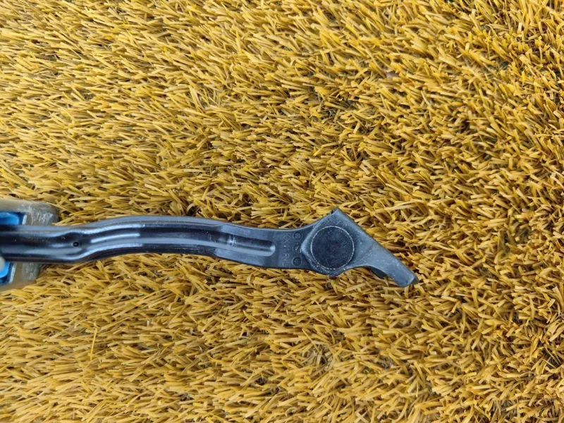 Ограничитель двери