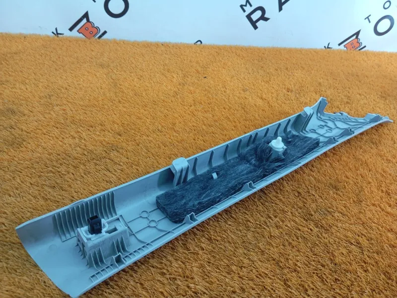 Накладка на стойку кузова