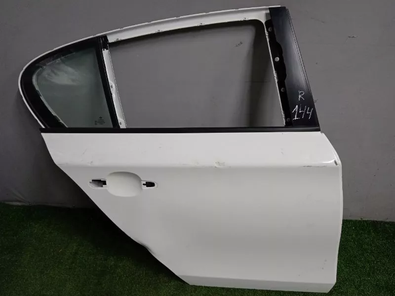 Дверь BMW 1-Series 2005 41527191018 E87, задняя правая