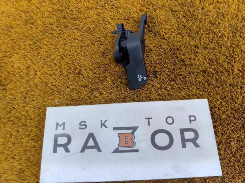 Ручка открывания капота