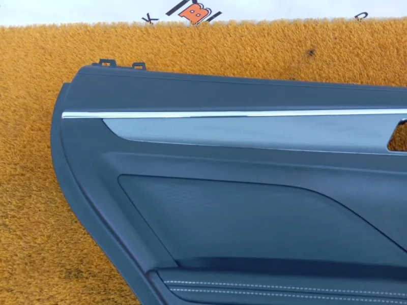 Обшивка двери