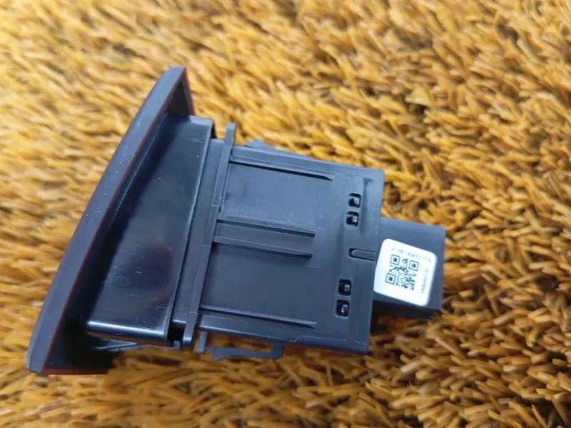 Кнопка аварийной сигнализации