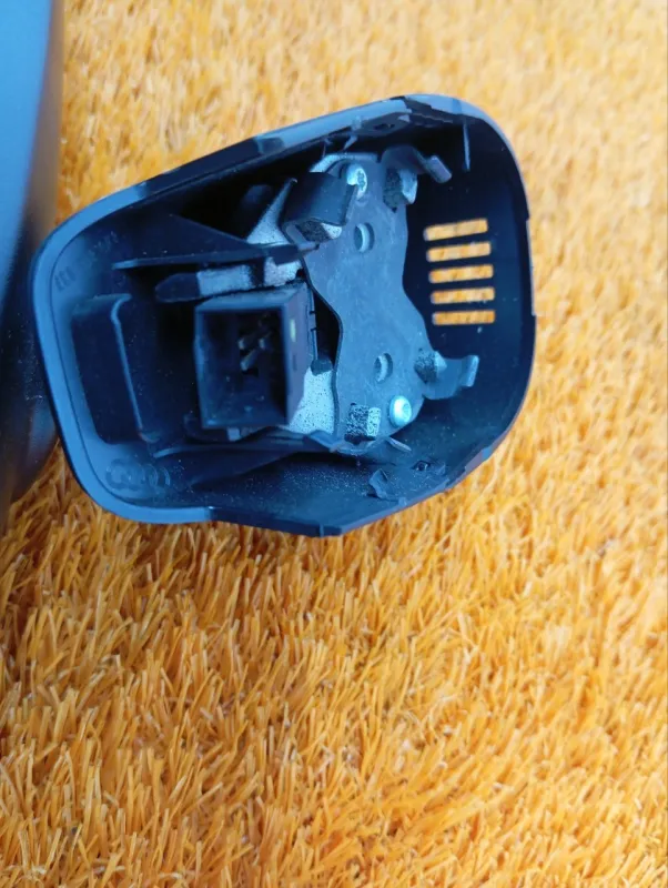 Зеркало заднего вида