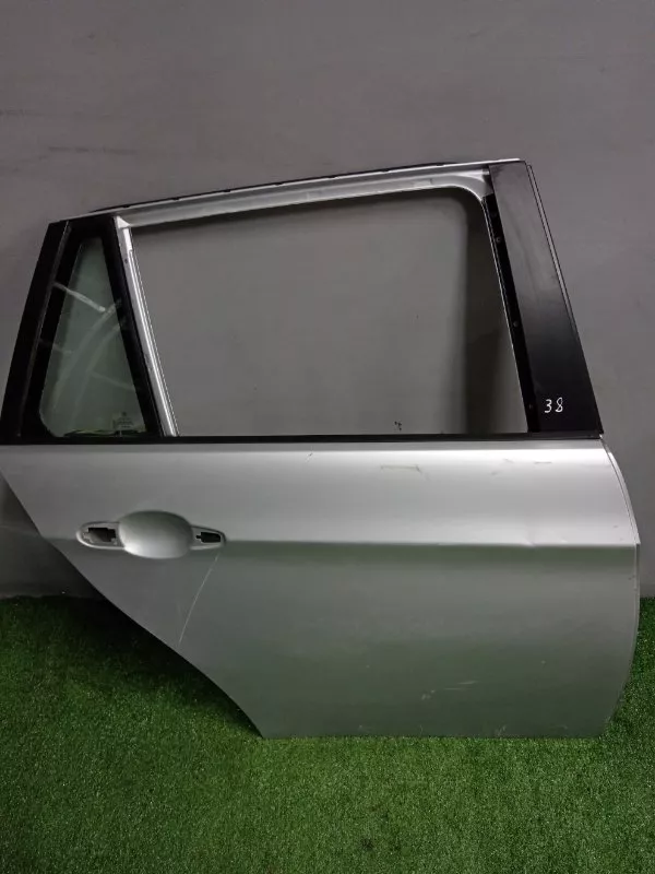 Дверь BMW 3-Series 2007 41007203676 E91, задняя правая