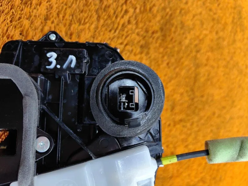 Замок двери