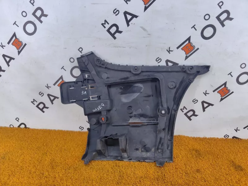 Кронштейн заднего бампера