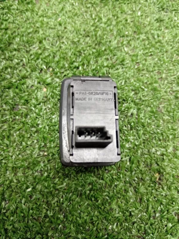 Кнопка стеклоподъемника