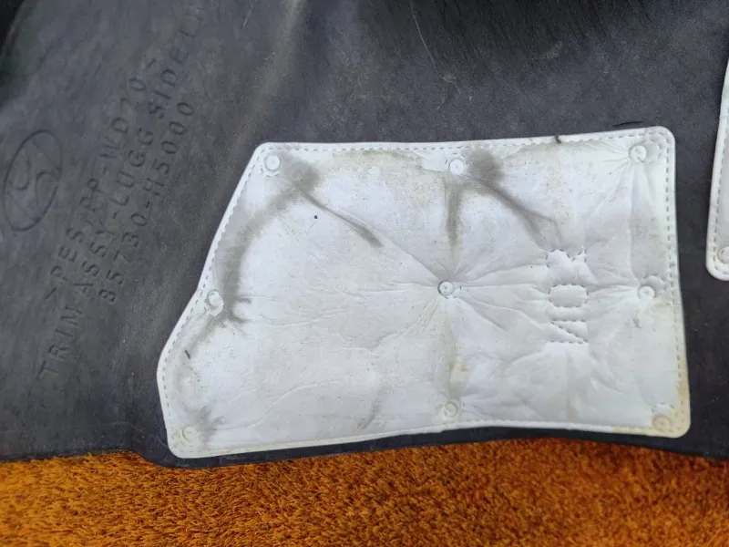 Обшивка багажника