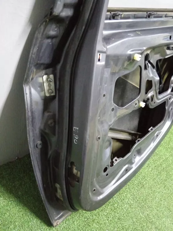 Дверь BMW 3-Series 2005 41007203648 E90, задняя правая