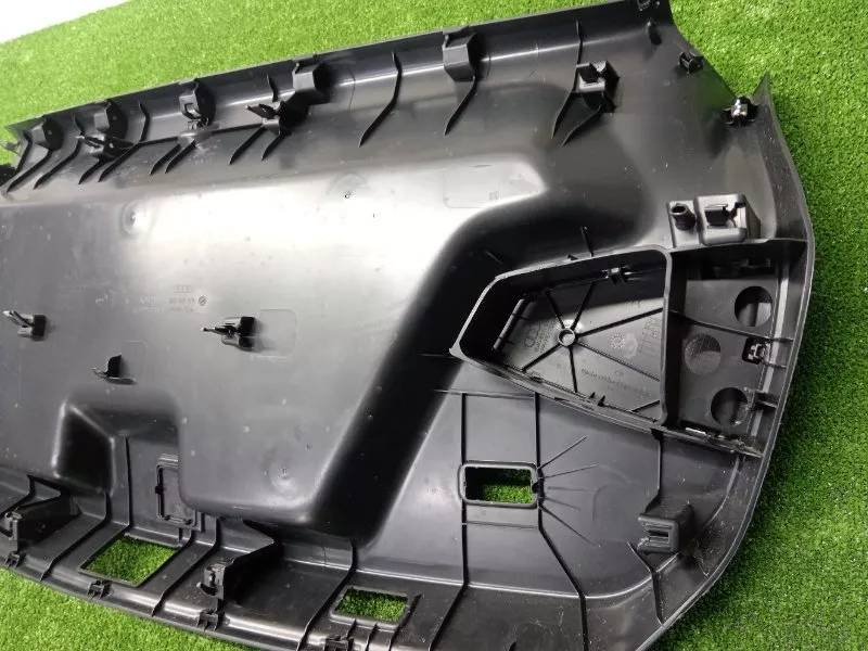 Обшивка багажника