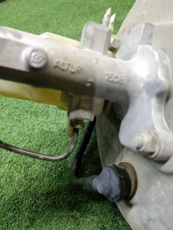 Главный тормозной цилиндр