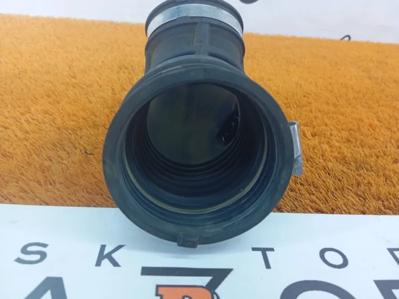 Патрубок воздушного фильтра