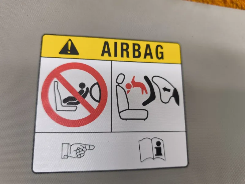 Козырек солнцезащитный