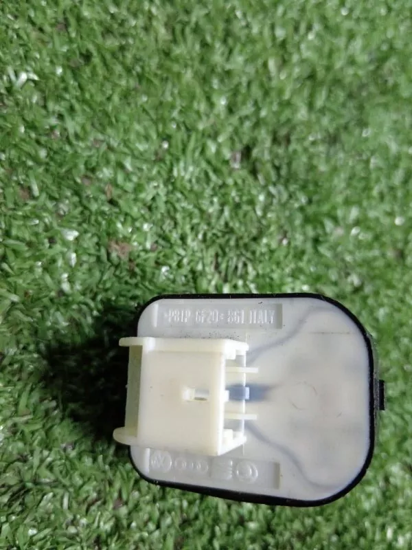 Переключатель регулировки зеркала