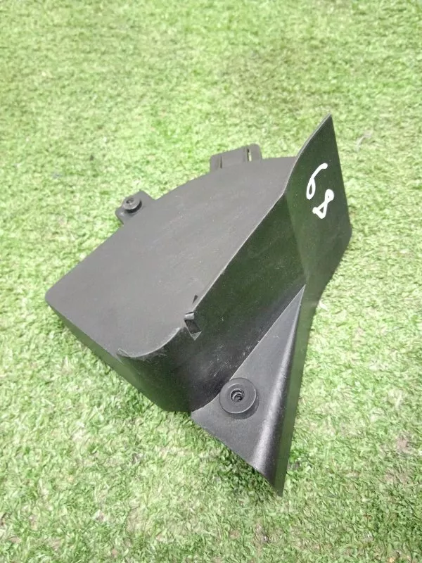 Накладка замка багажника