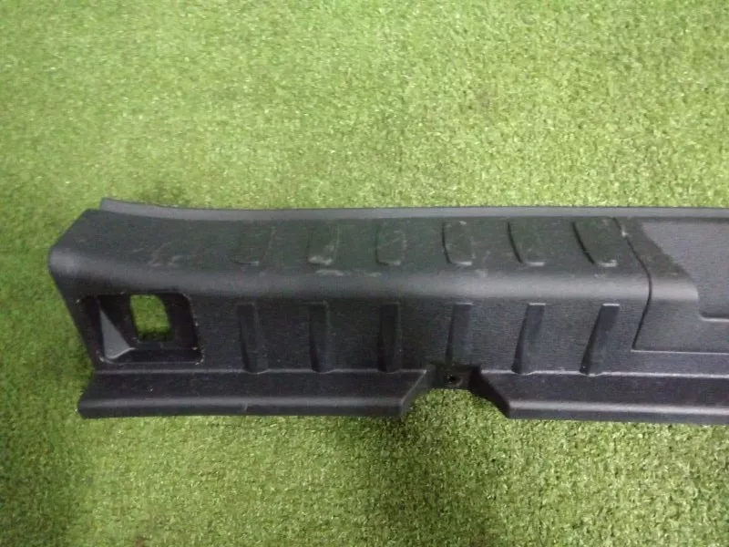 Накладка замка багажника