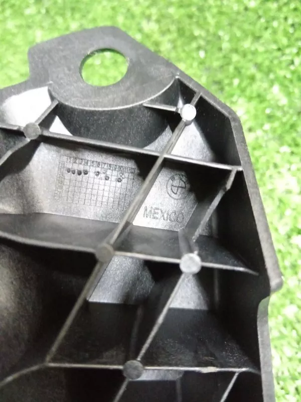 Крепление сиденья