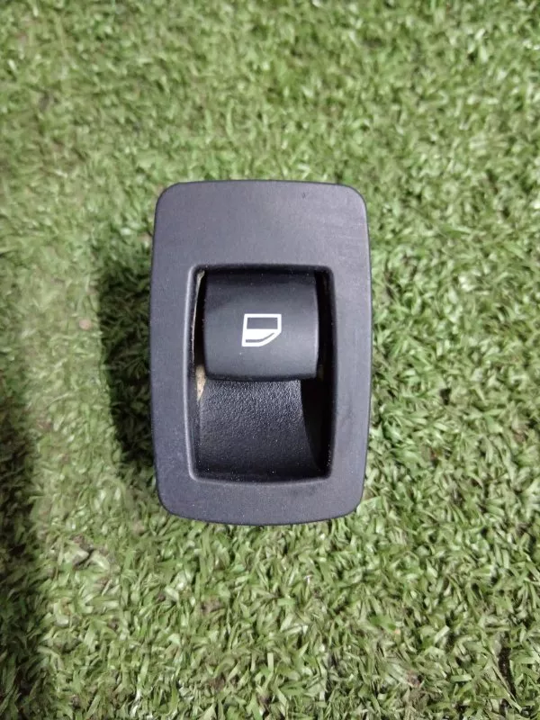 Кнопка стеклоподъемника